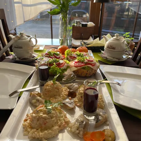 Alojamento de Acomodação e Pequeno-almoço I Nad Letniskowa 3*