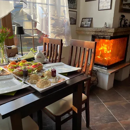 Bed and Breakfast I Nad Letniskowa 3*