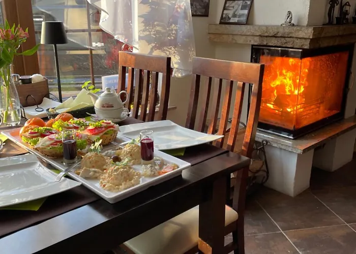 Bed and breakfast I Nad Letniskowa 3*